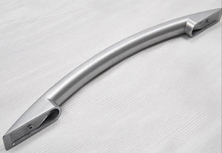 Tsingist valatud ukse käepide